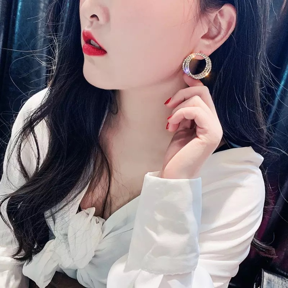 Women Small Circle Stud Rhinestone Earring